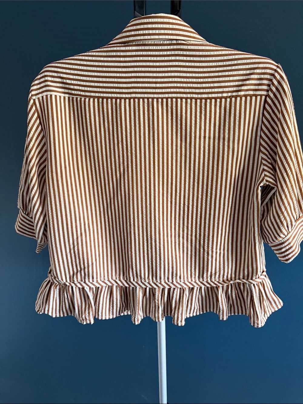Striped Ruffle-Hem Button Front Top - Brown/White - Picture 5 of 7